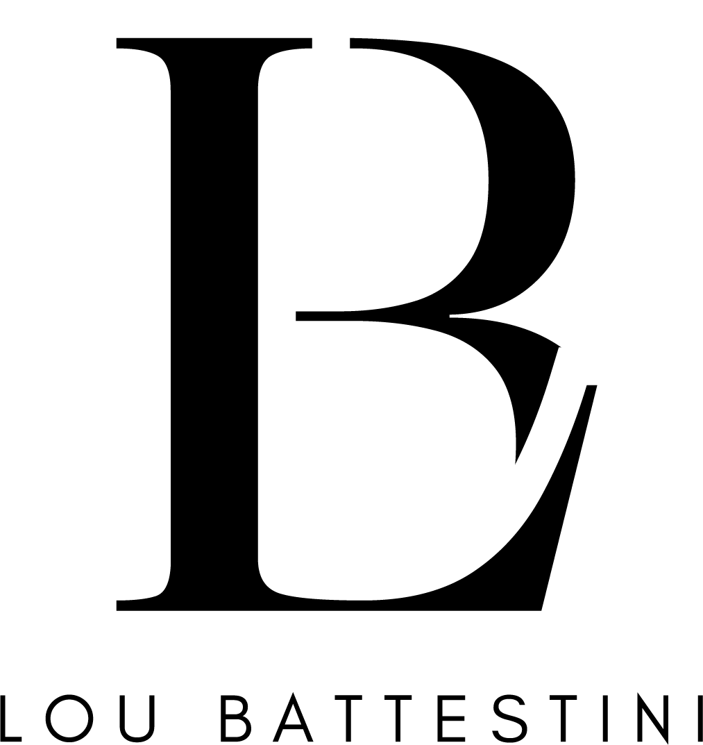 Illustration graphique en style vectoriel représentant une signature artistique avec le nom « Lou Battestini », accompagnée d’éléments décoratifs stylisés.
